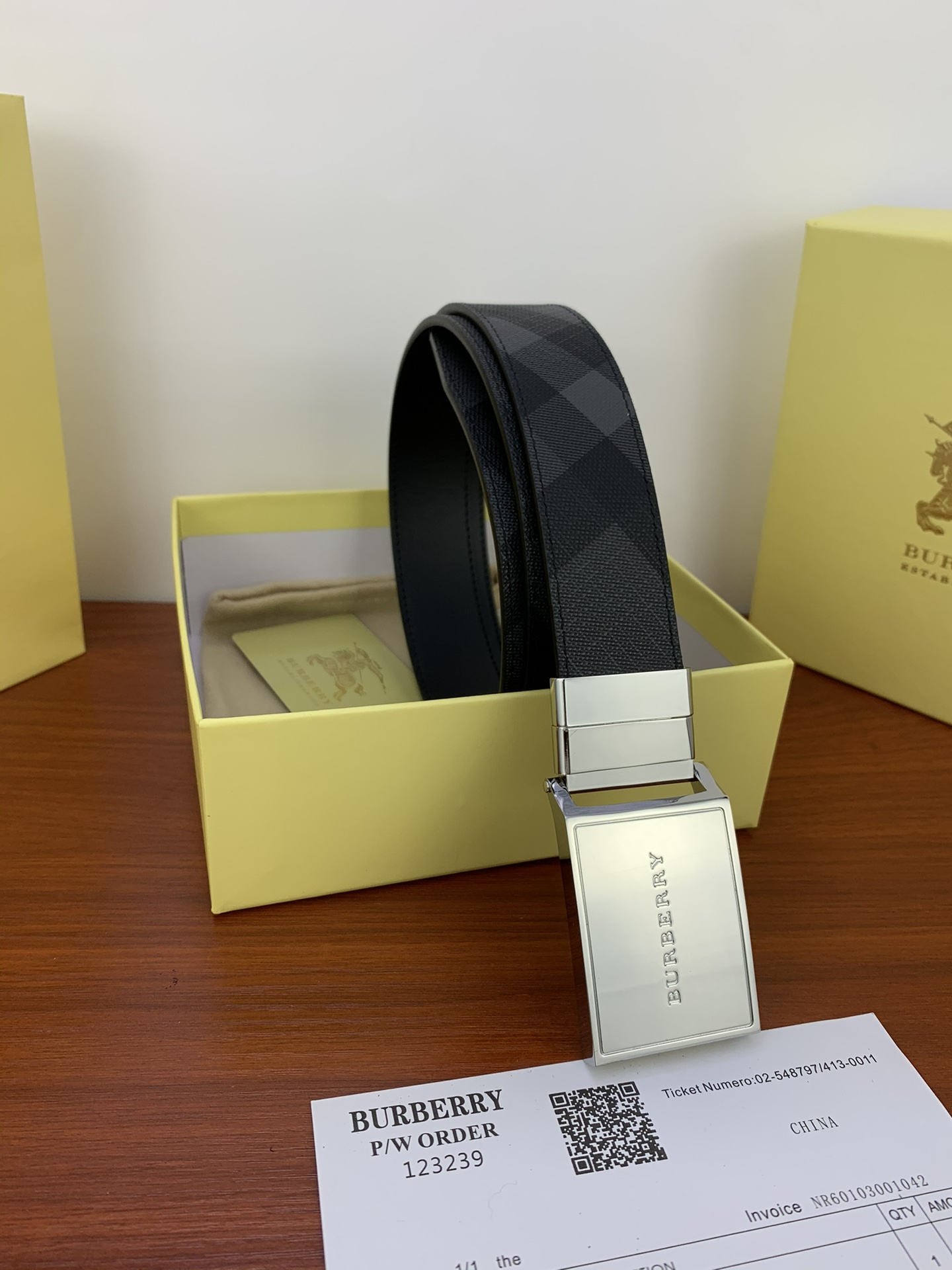 Burberry belt-108