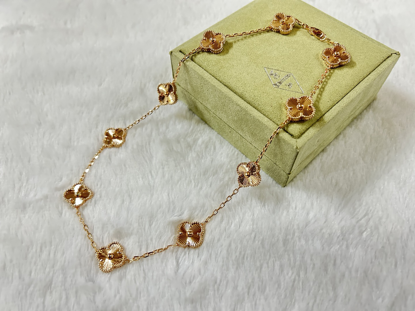 Van Cleef & Arpels necklace-129