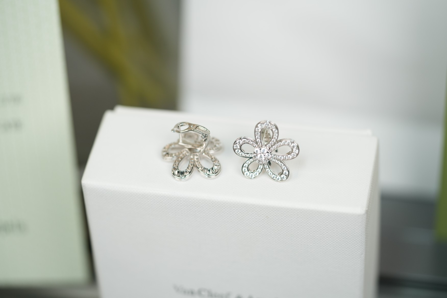 Van Cleef & Arpels necklace-81