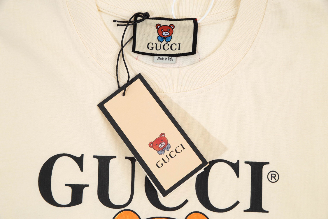 Gucci clothing-47