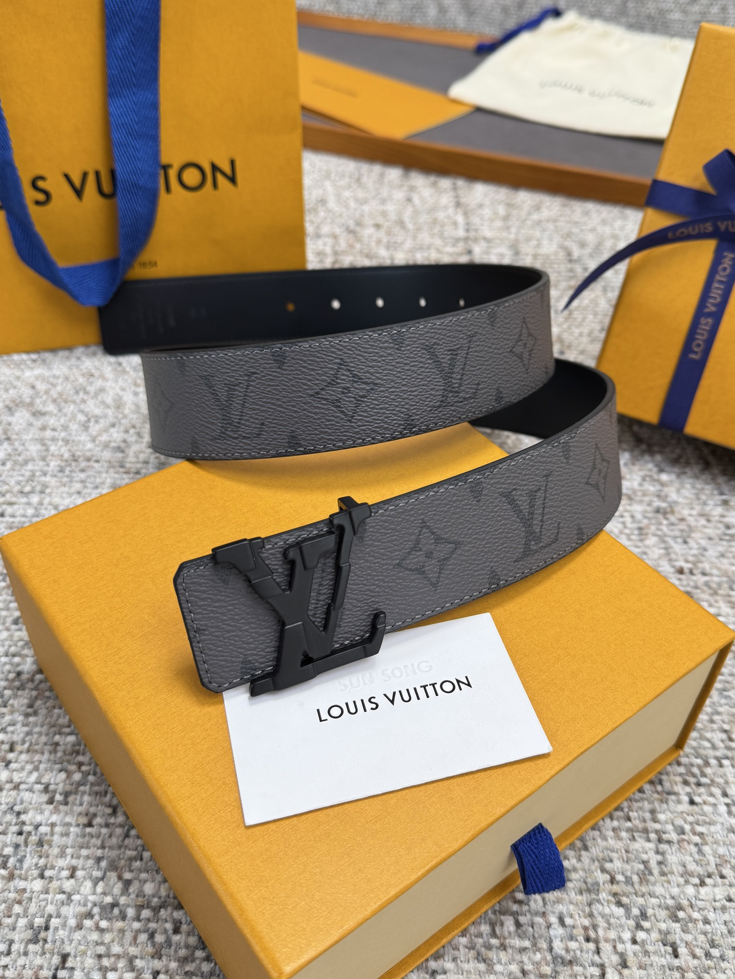 Lv belt-59