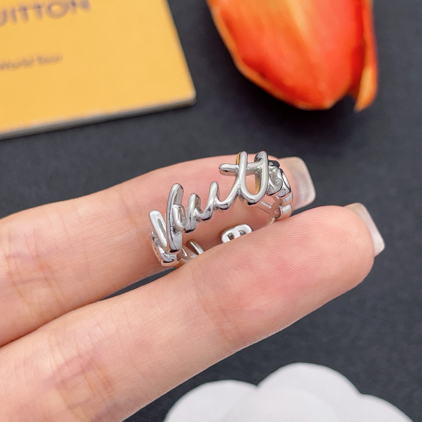 LV ring-81