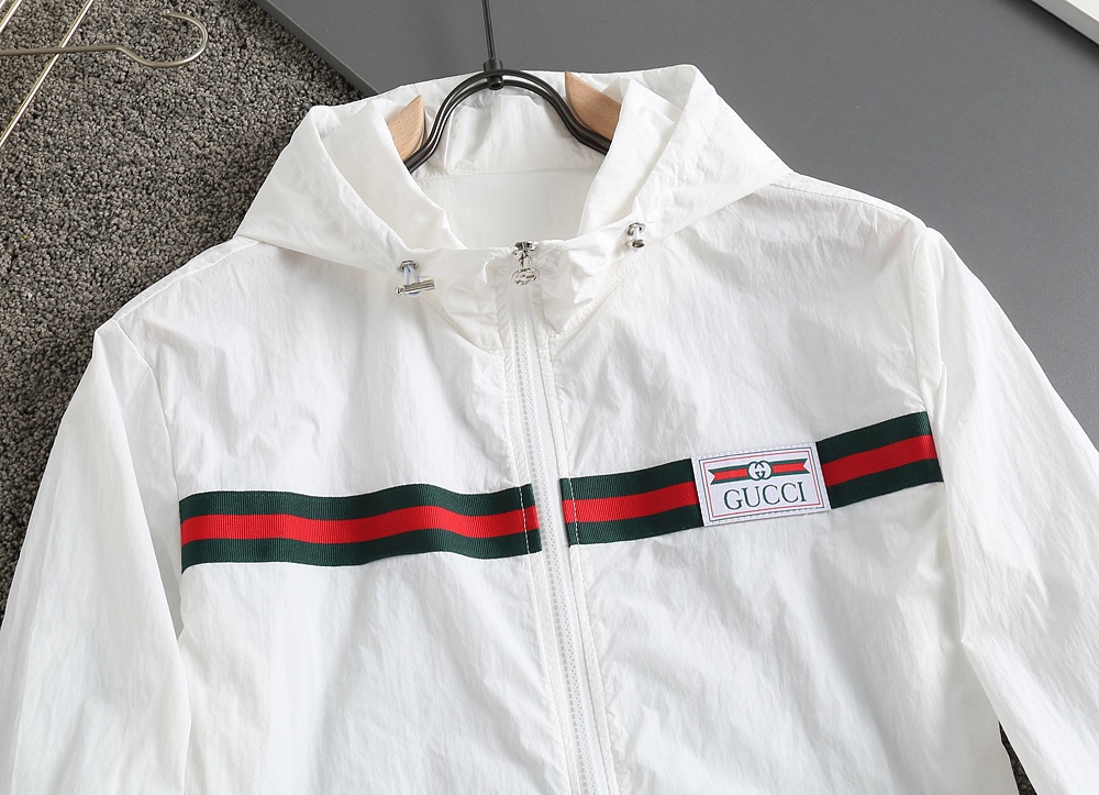 Gucci Clothing-350