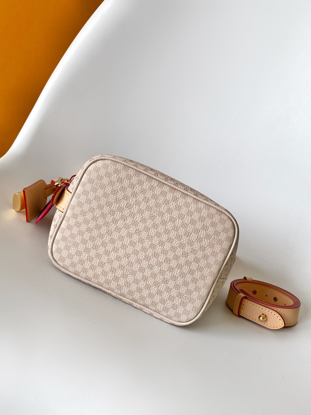 Louis Vuitton Hot New Product-192