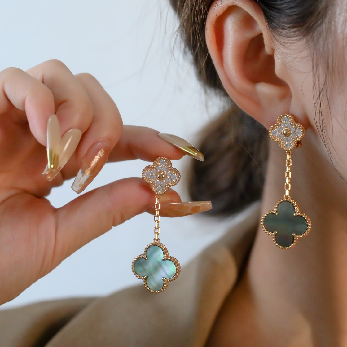Van Cleef & Arpels earring-84