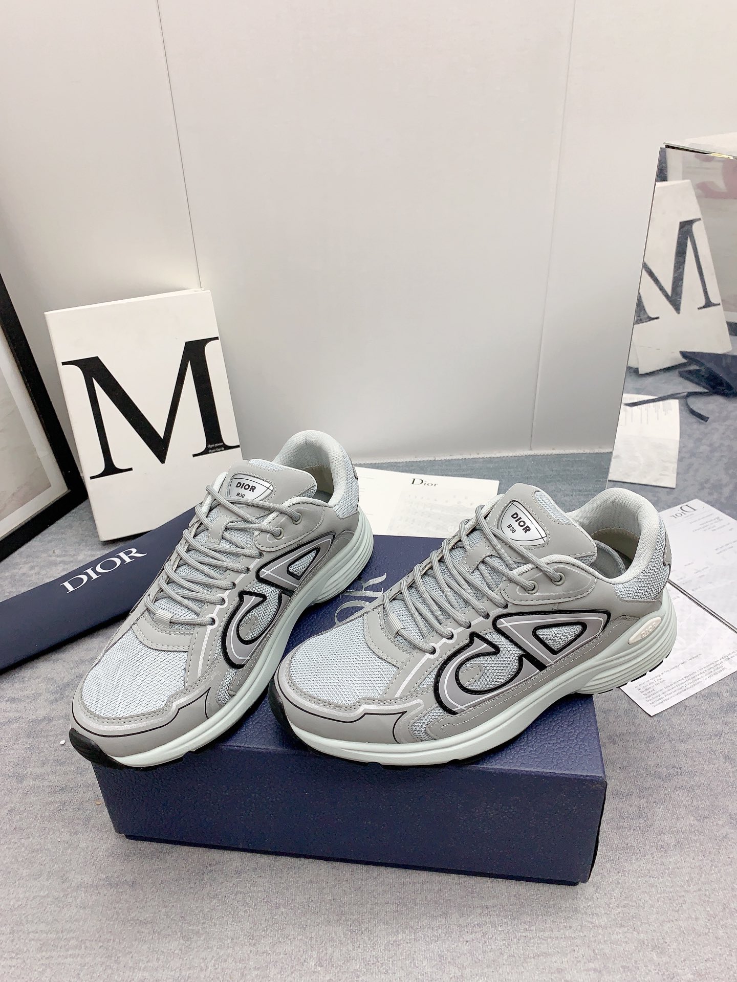 Dior Sneakers-106