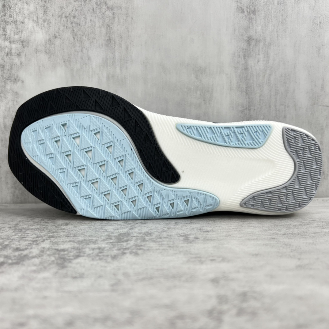 New Balance Sneakers-257