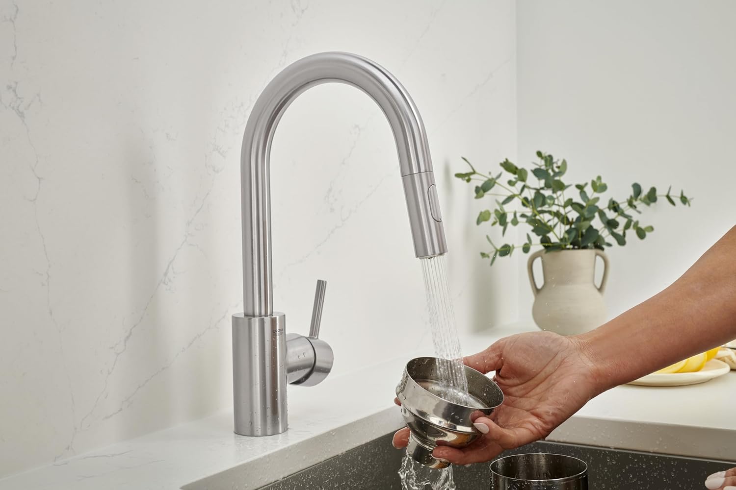 GROHE 31479DC1 Concetto Pull-Down Bar Kitchen Faucet with Sprayer. 1.75 GPM, Supersteel (Stainless Steel)