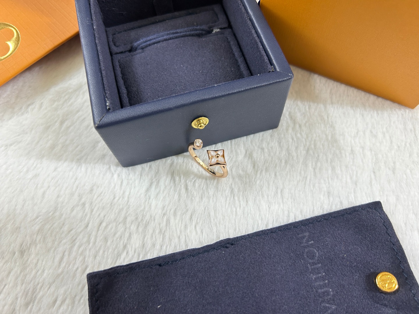 LV ring-59