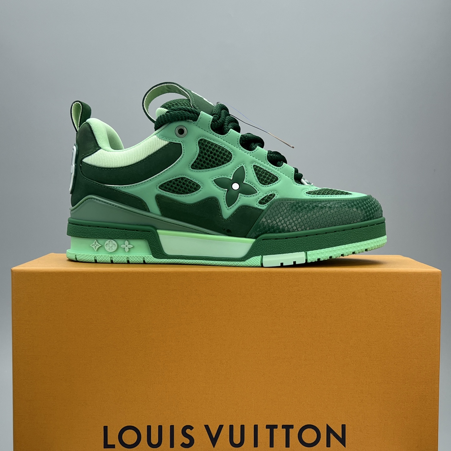 Lv Sneakers-143