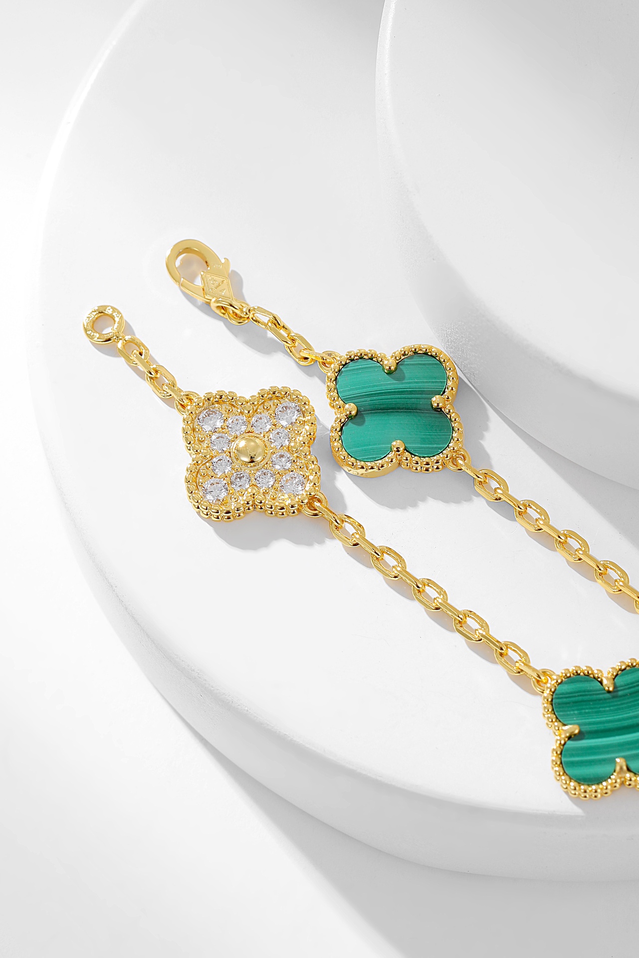 Van Cleef & Arpels necklace-90