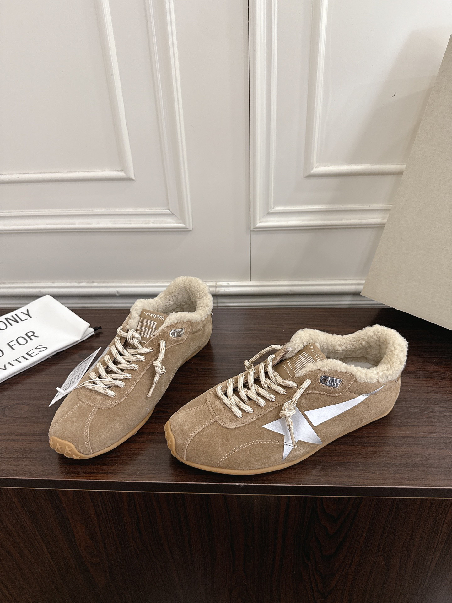 Golden Goose Sneakers-32
