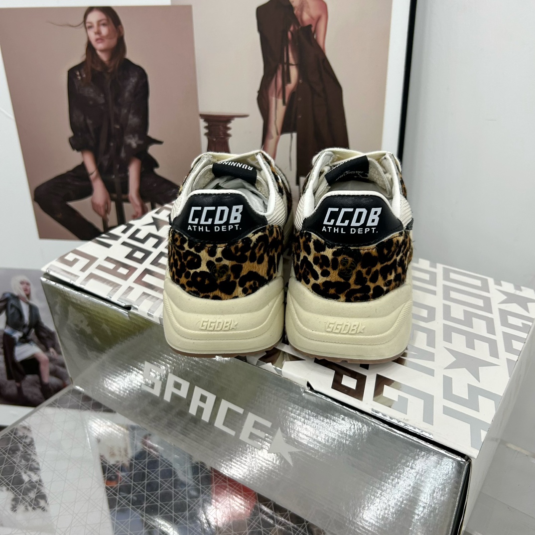 Golden Goose Sneakers-86