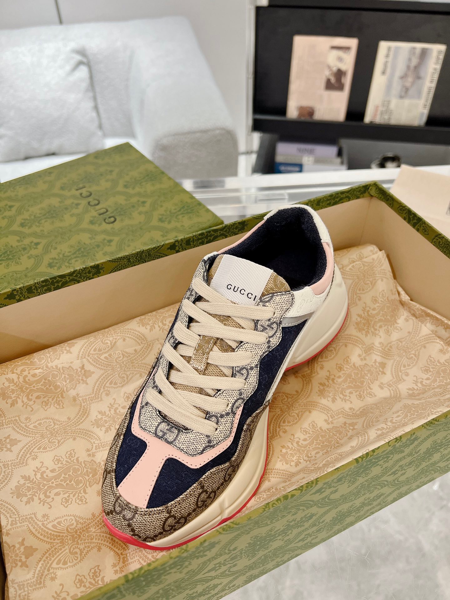 Gucci Sneakers-205