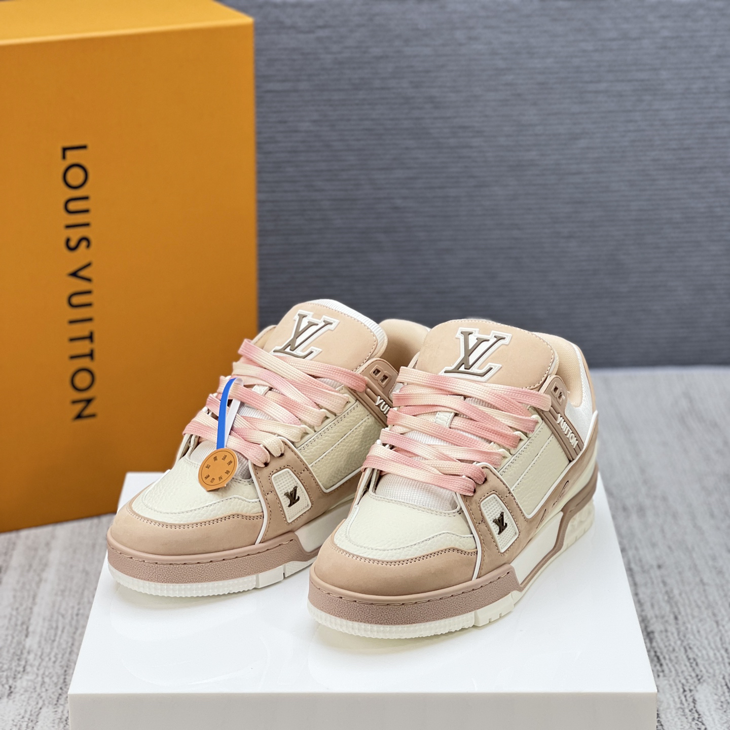 Lv Sneakers-151