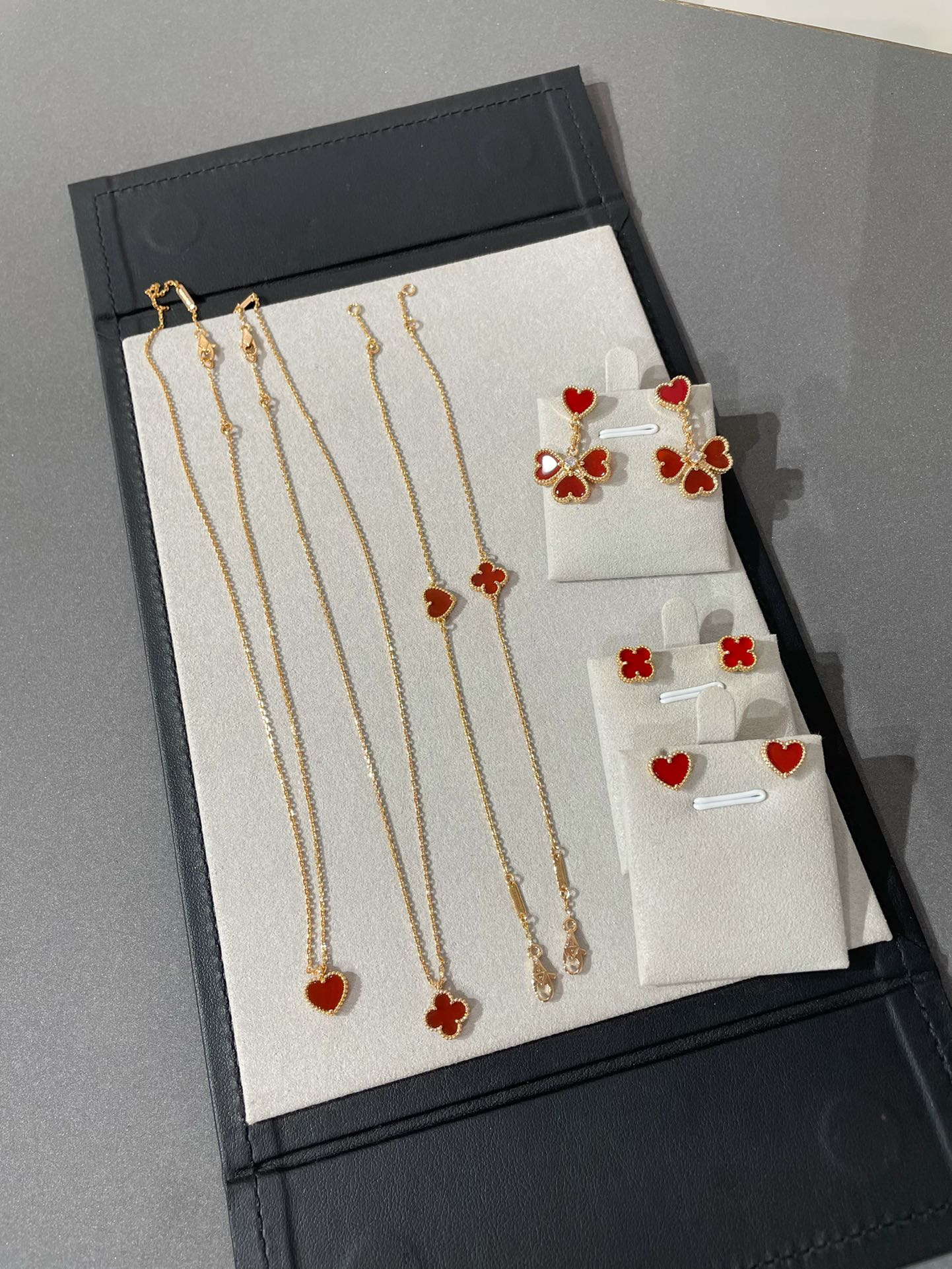 Van Cleef & Arpels Bracelet-121