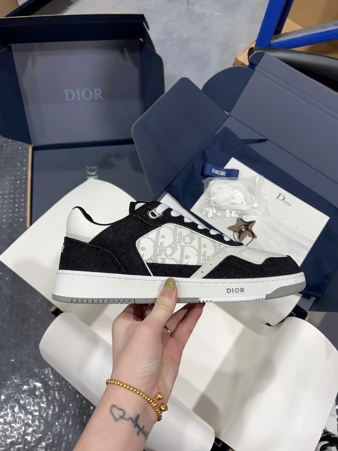 Dior Sneakers-22