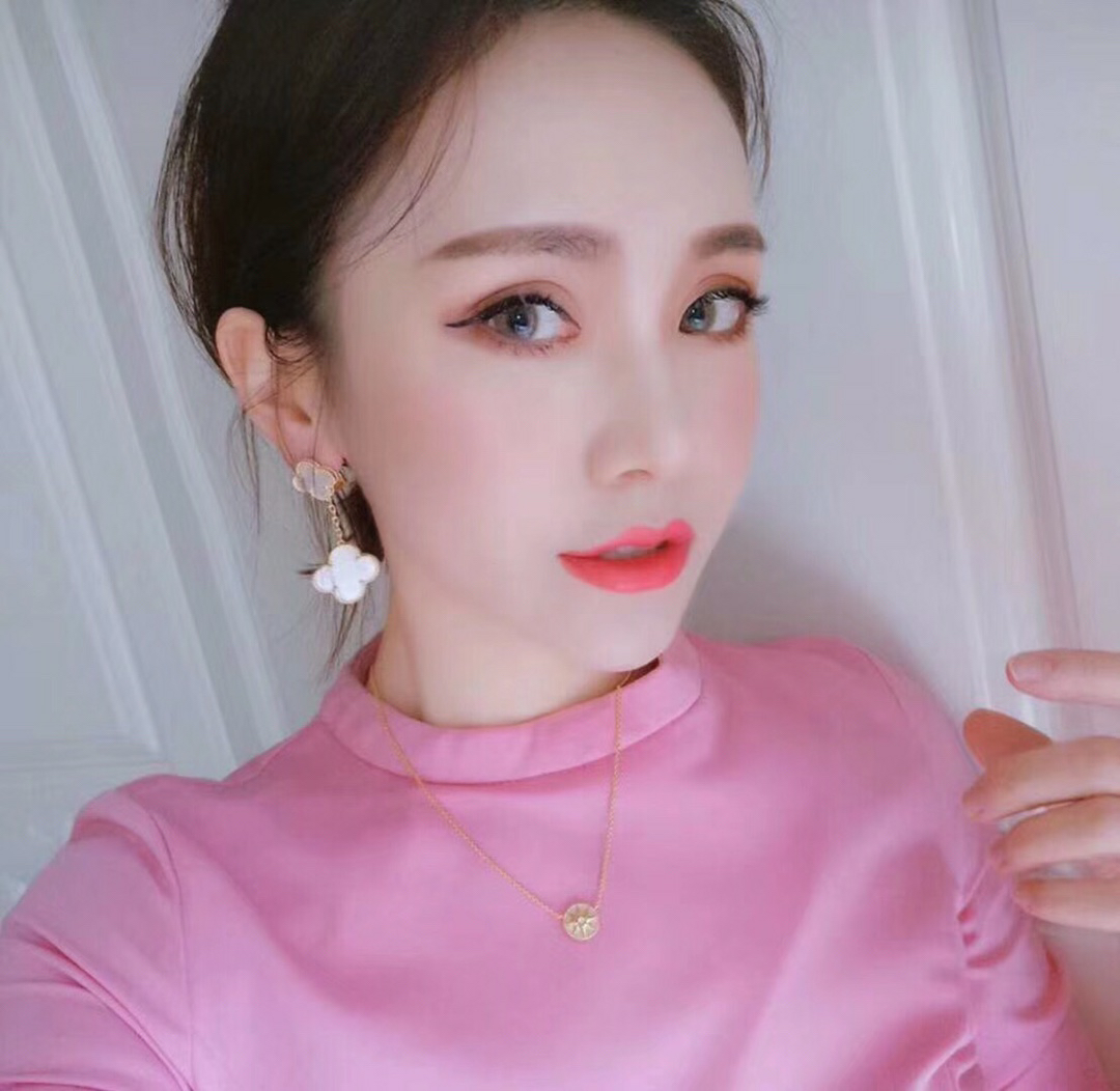 Van Cleef & Arpels earring-112