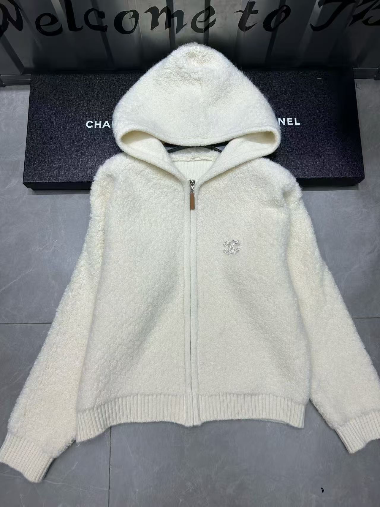 Chanel Clothing-233