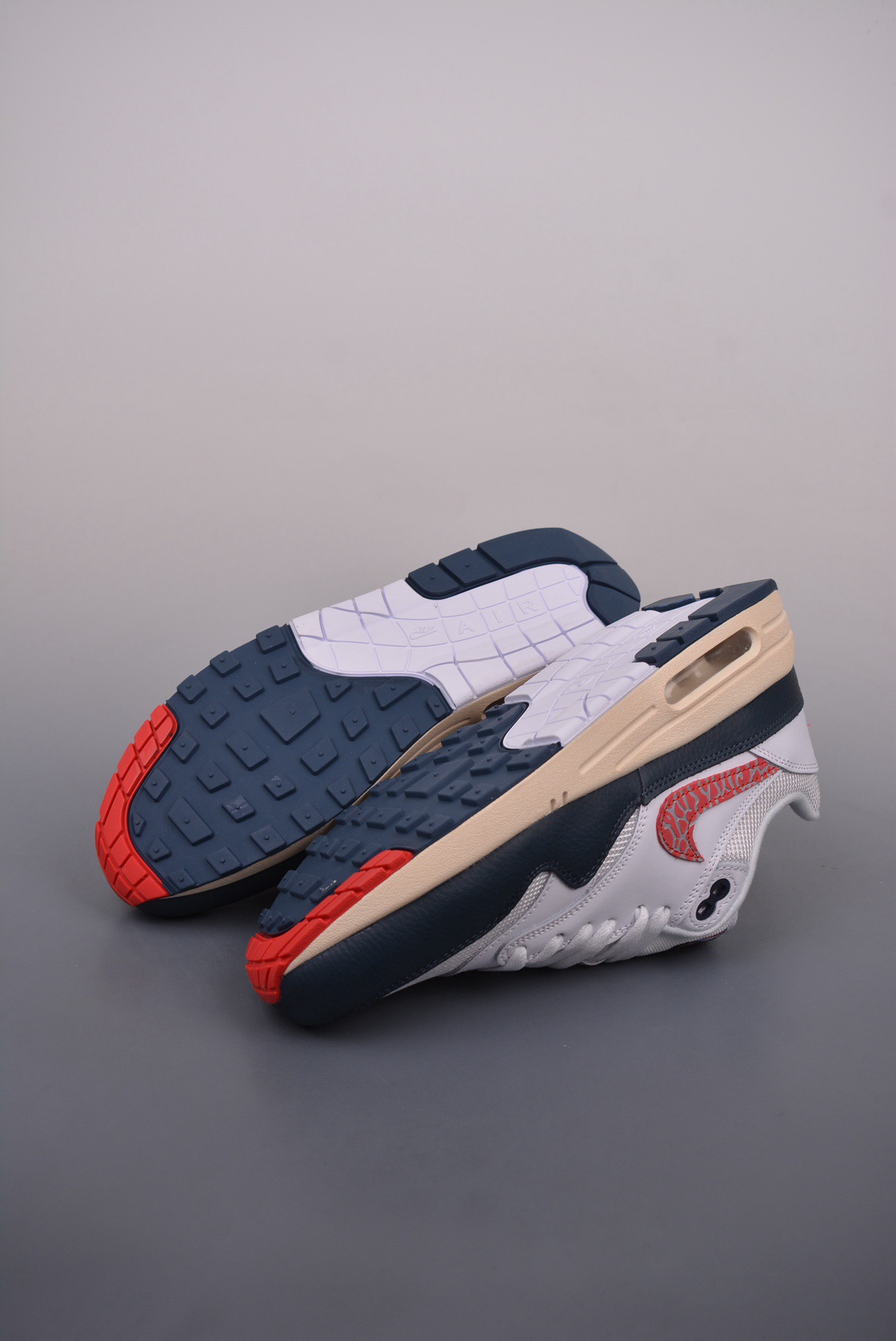 Nike Sneakers-199