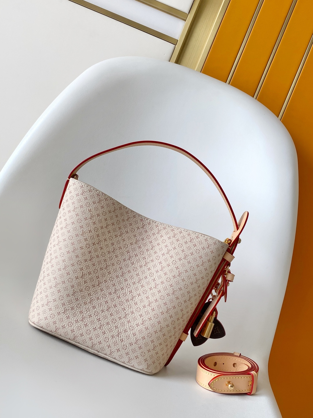 Louis Vuitton Hot New Product-192