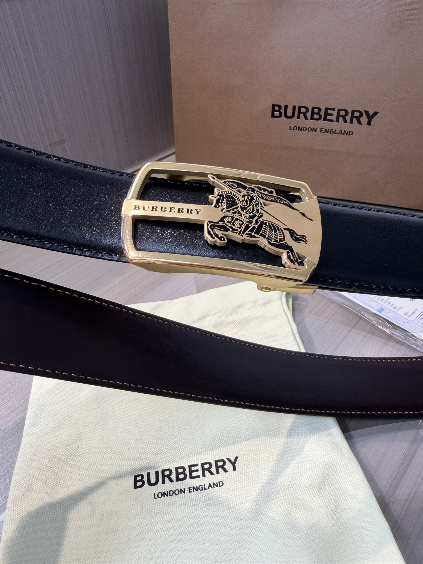 Burberry belt-80