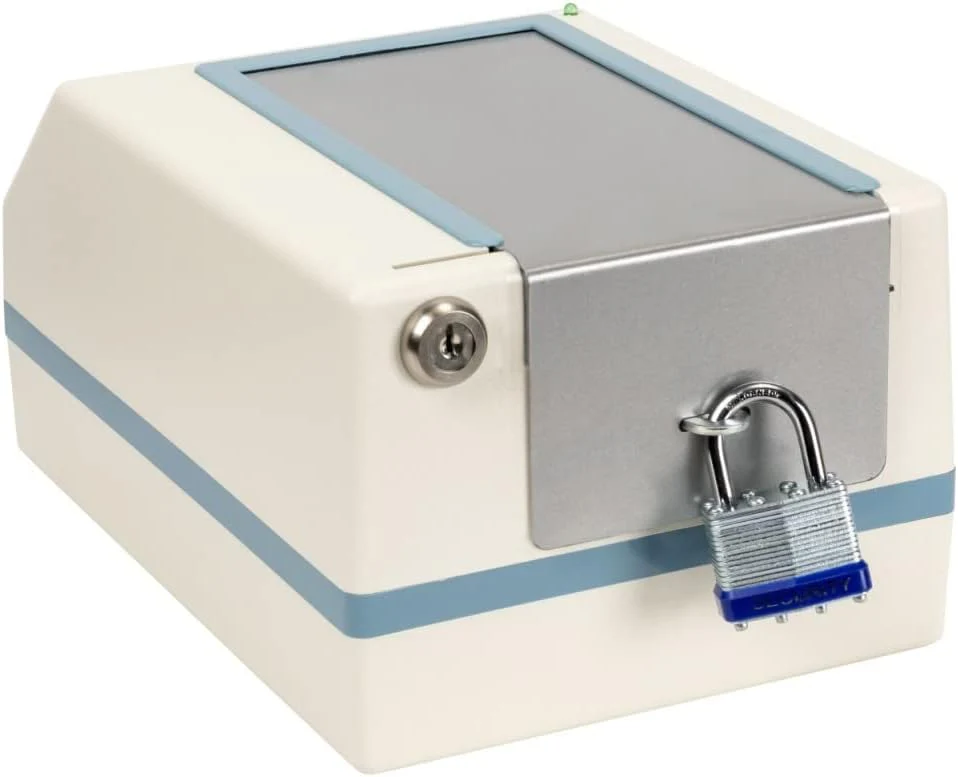 Tamper-proof automatic pill dispenser - metal safety lid with padlock