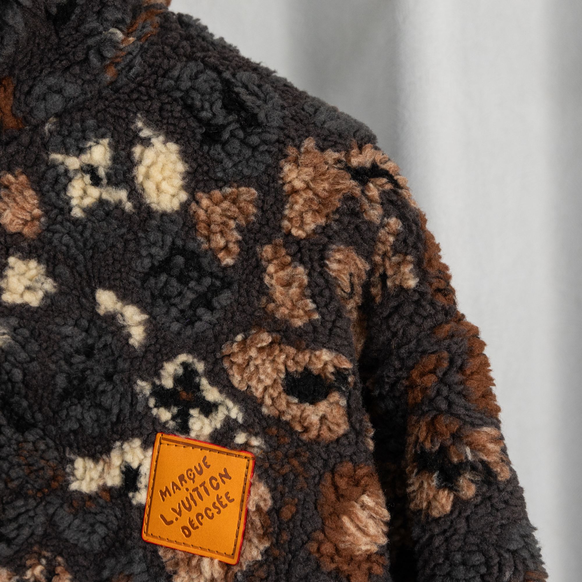 LV Clothing-278