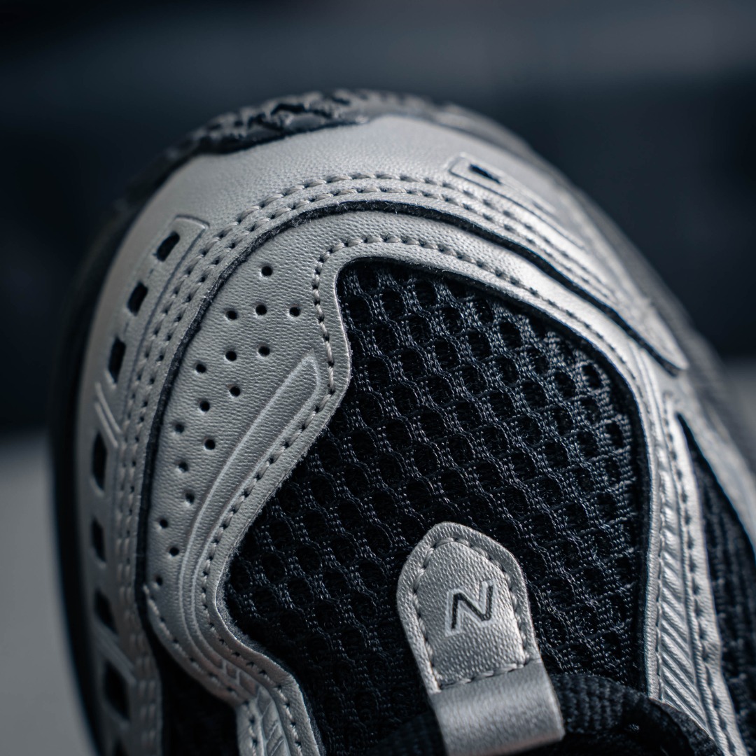 New Balance Sneakers-348