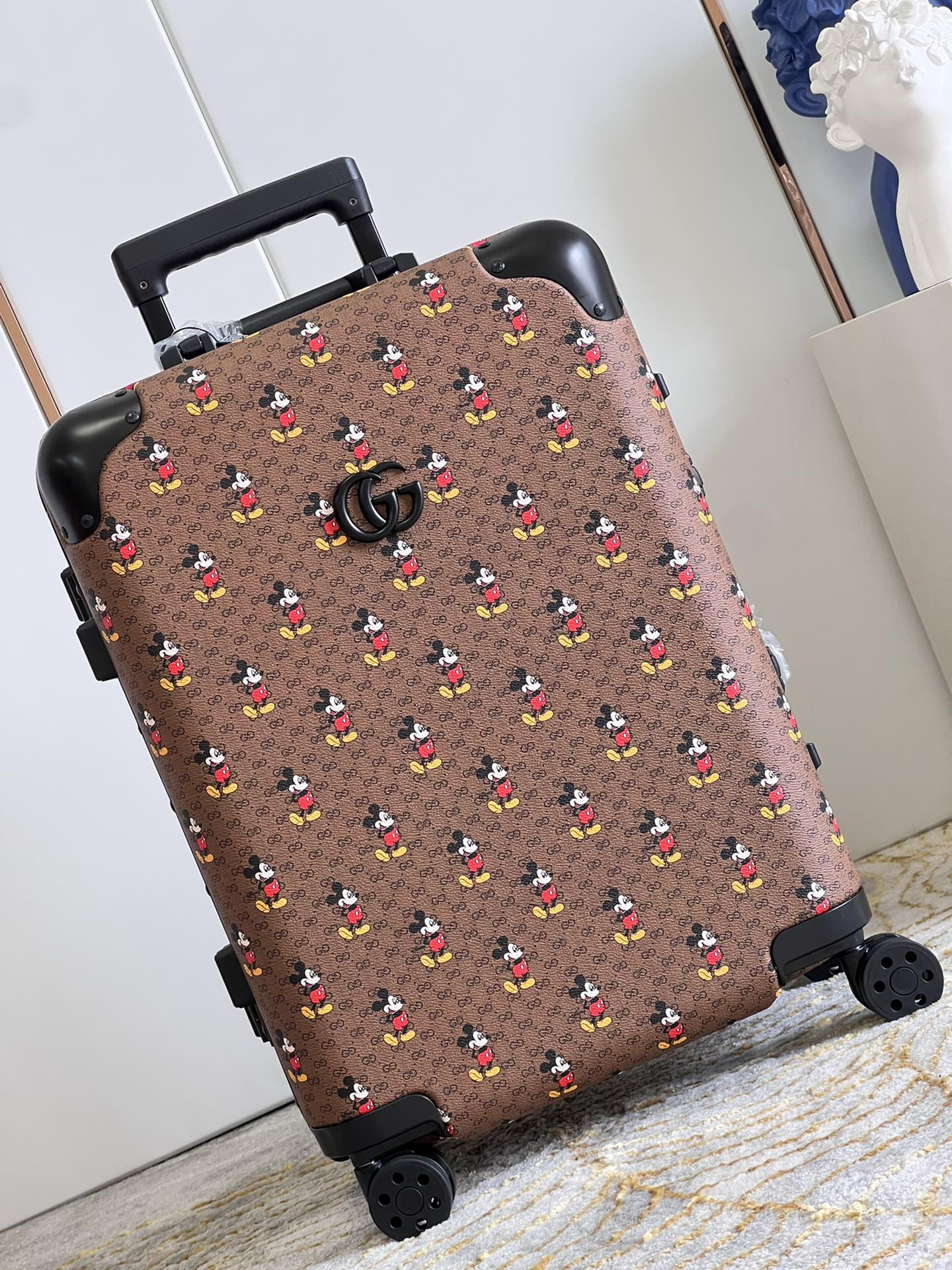 Gucci luggage-23