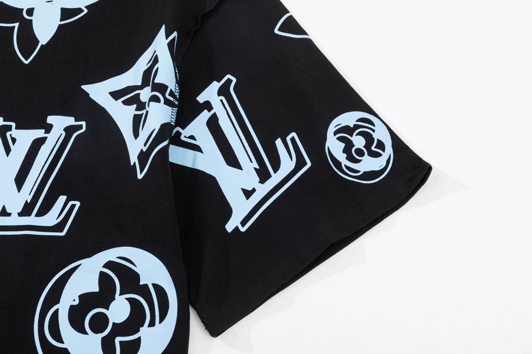LV clothing-86