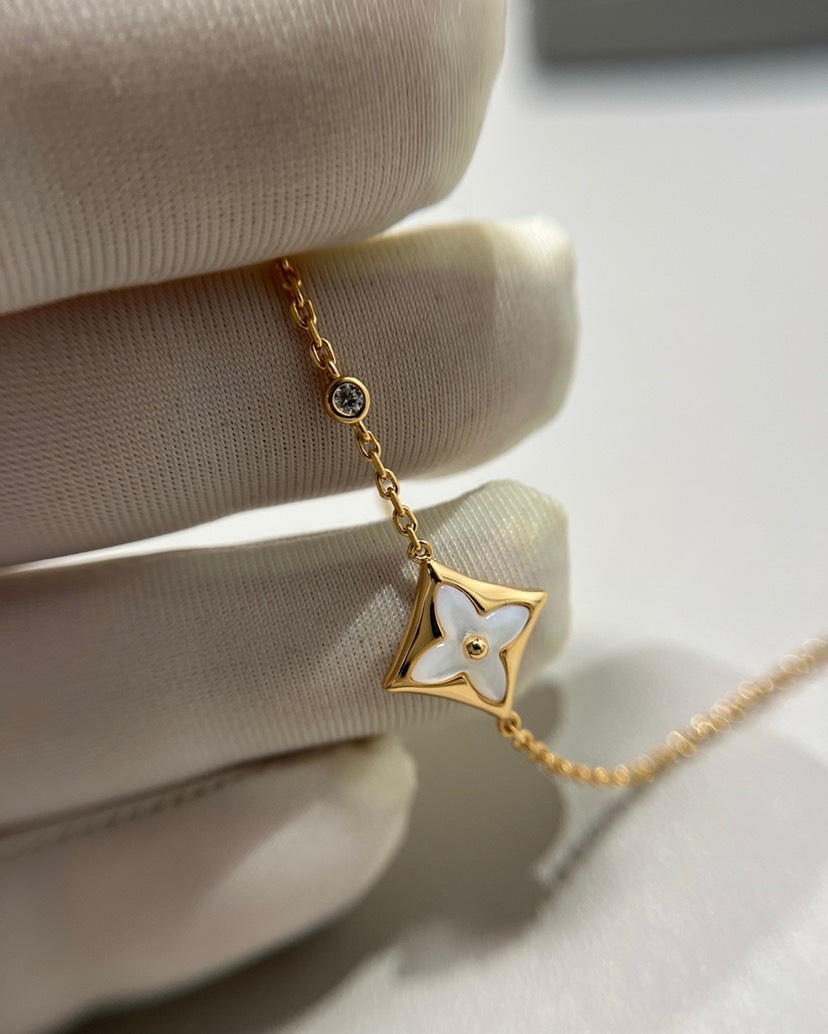 LV Bracelet-10