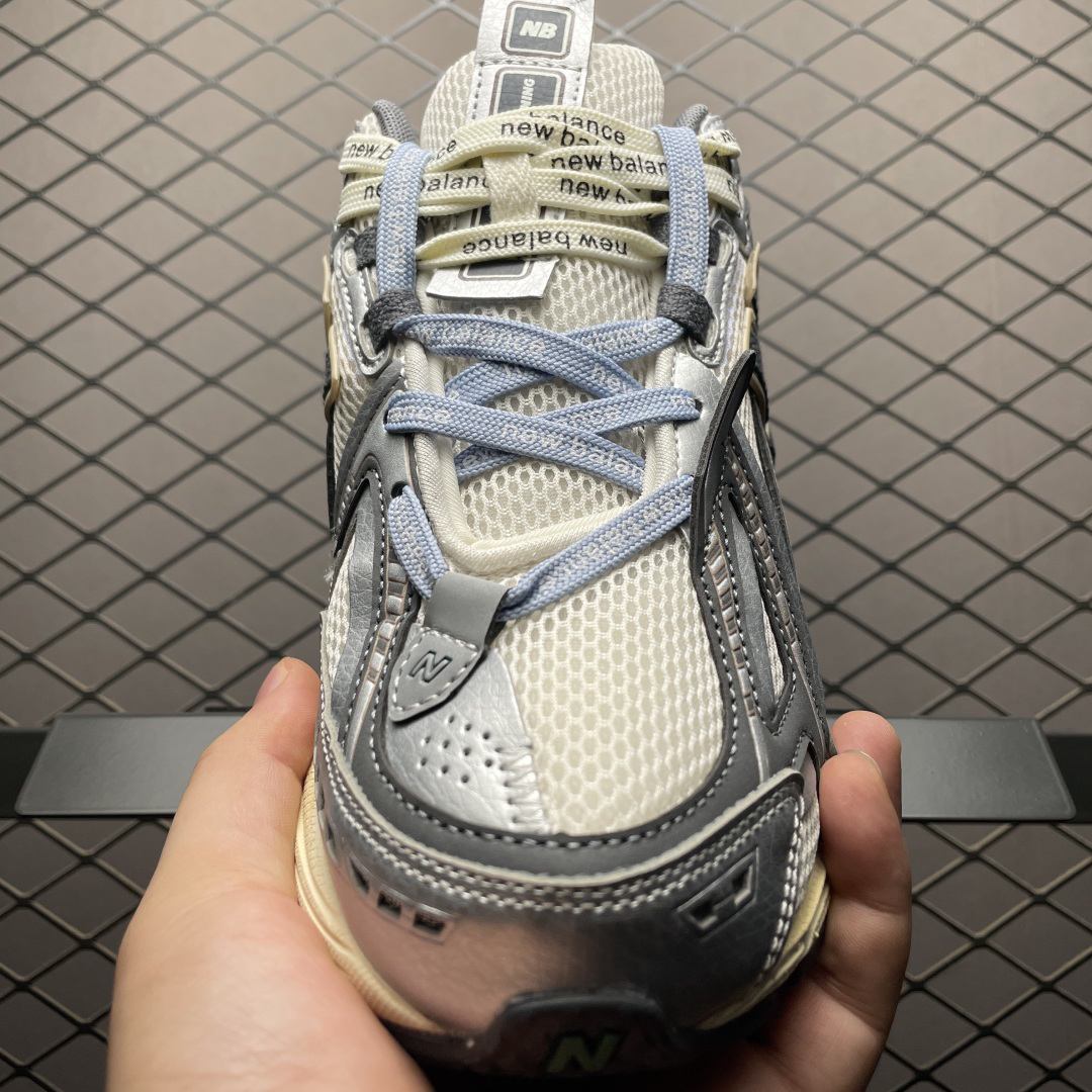 New Balance Sneakers-87