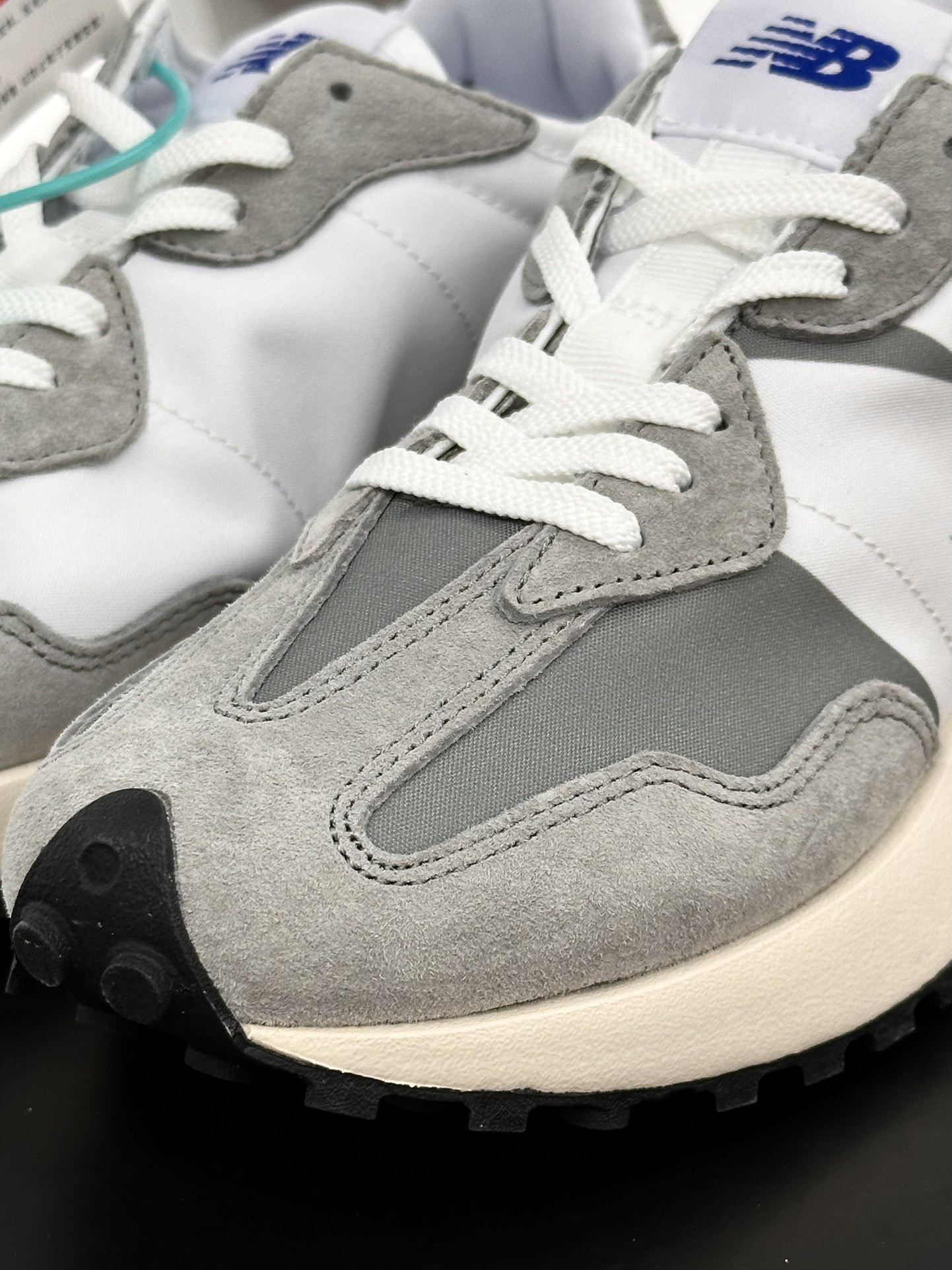 New Balance Sneakers-365