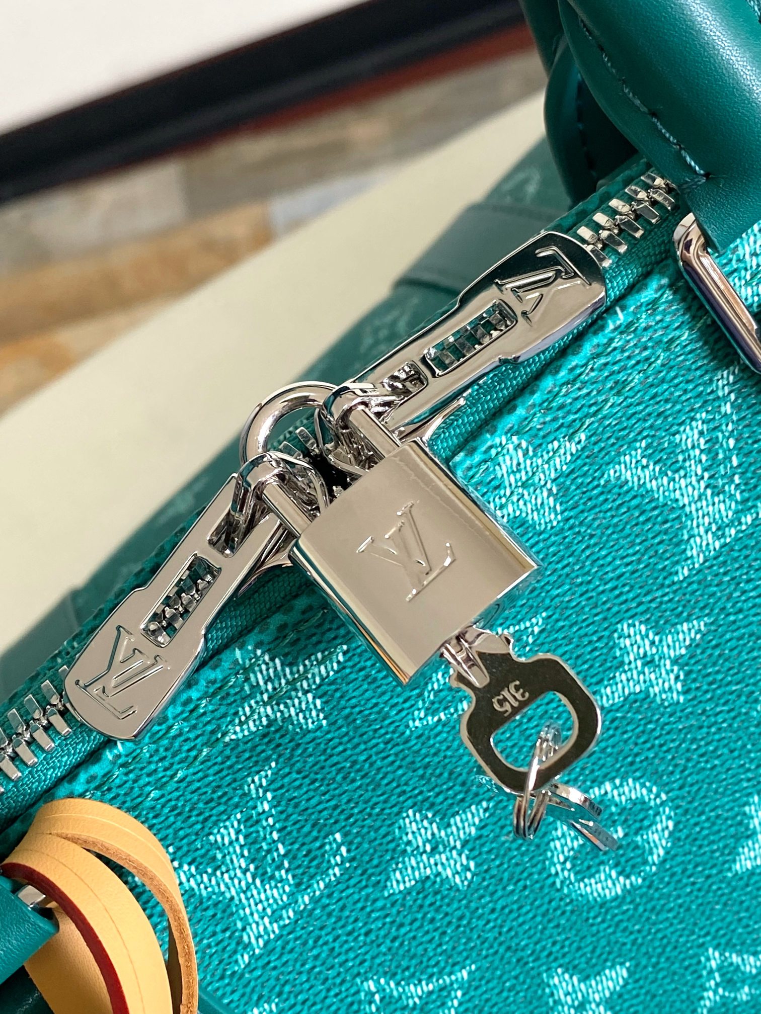 Louis Vuitton Hot New Product-184