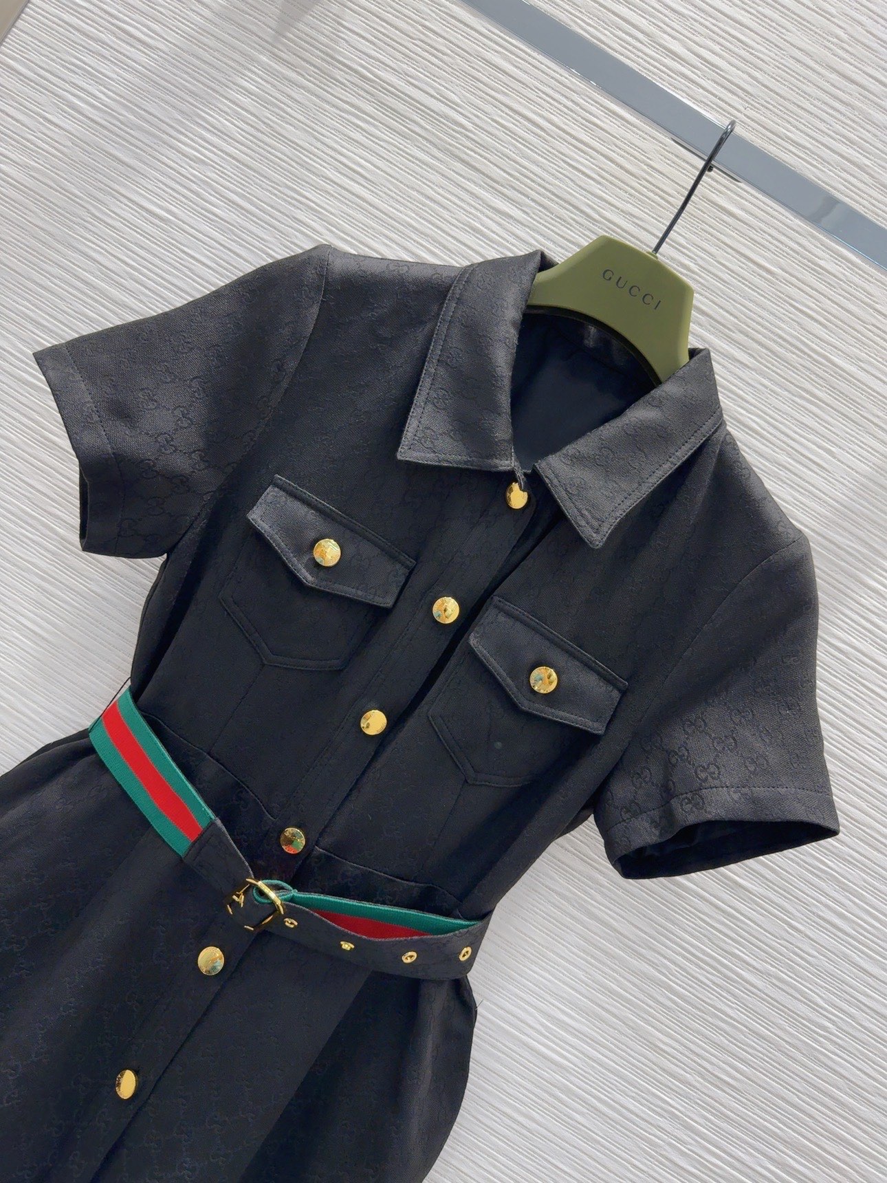 Gucci clothing-216