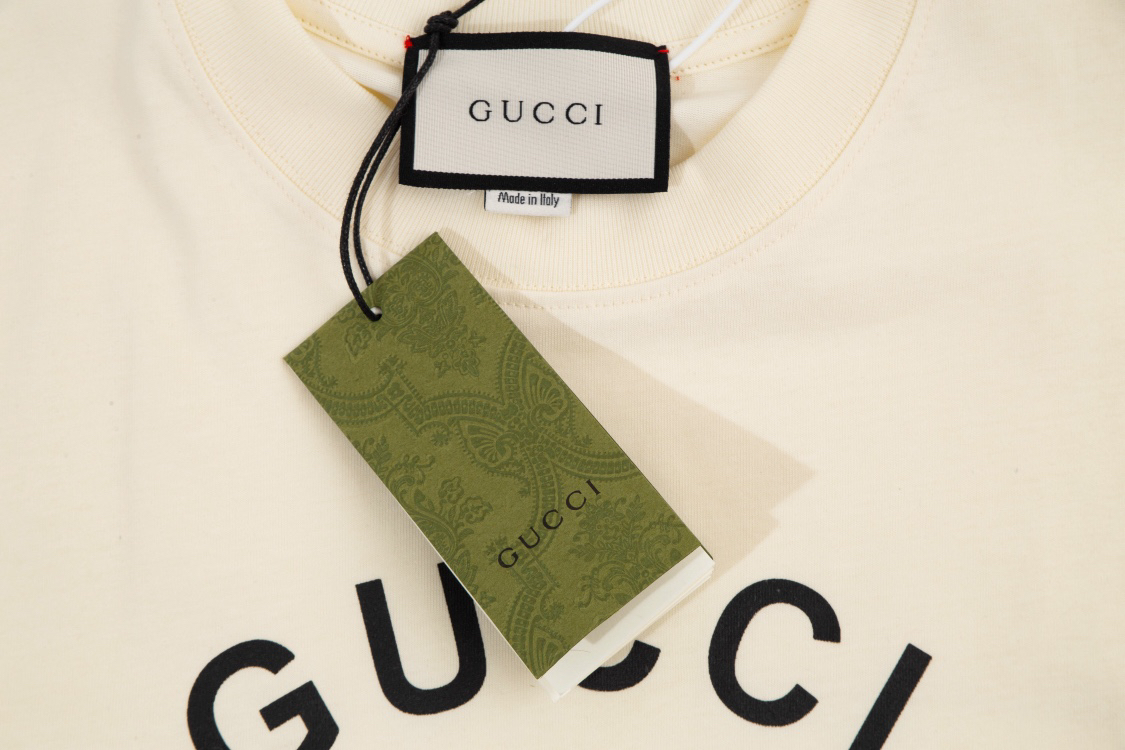 Gucci clothing-53