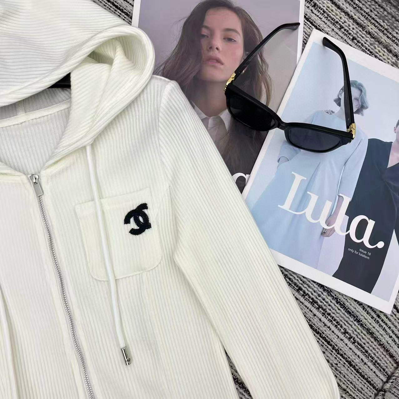 Chanel Clothing-59