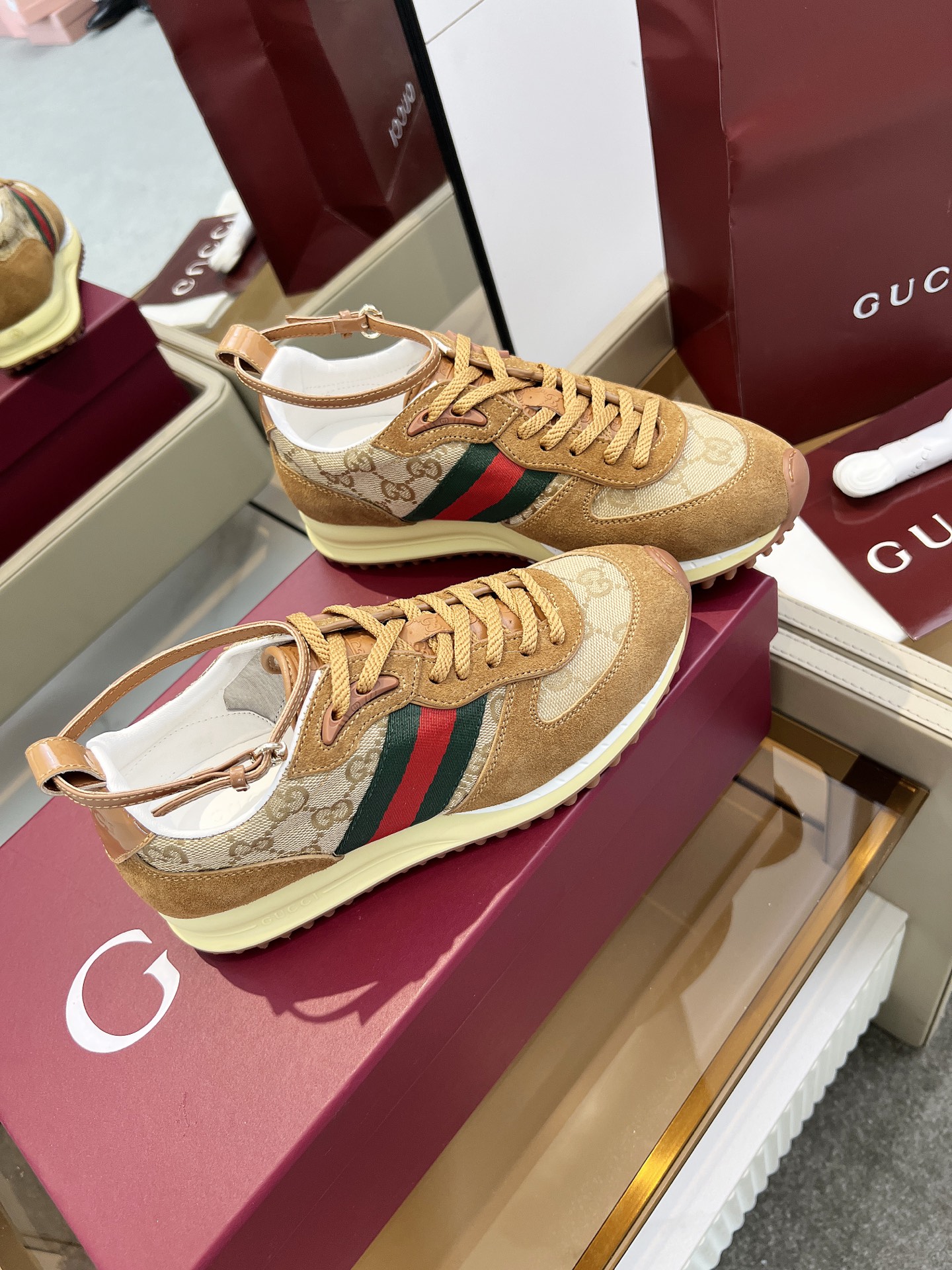 Gucci Sneakers-222