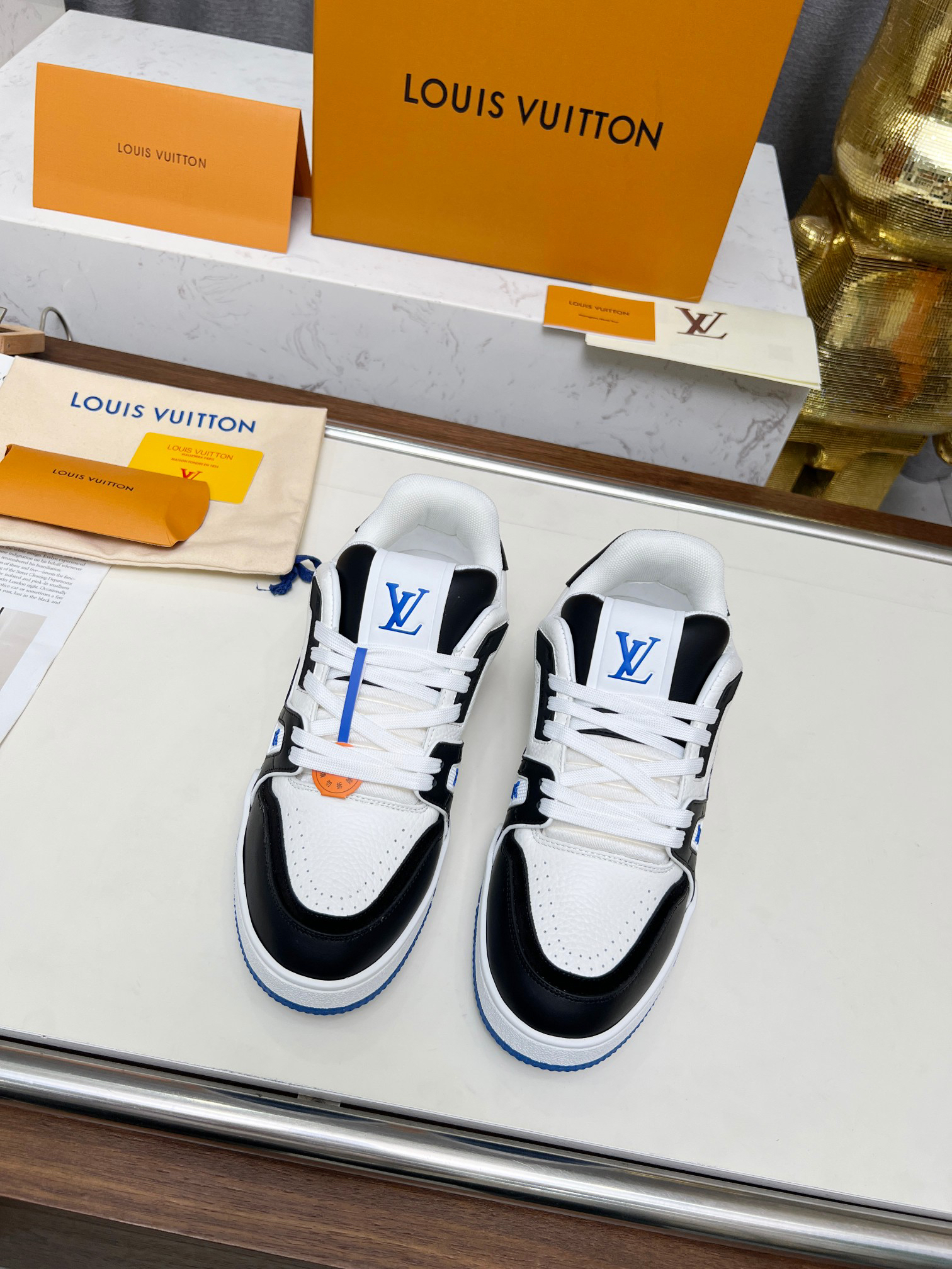 Lv Sneakers-66