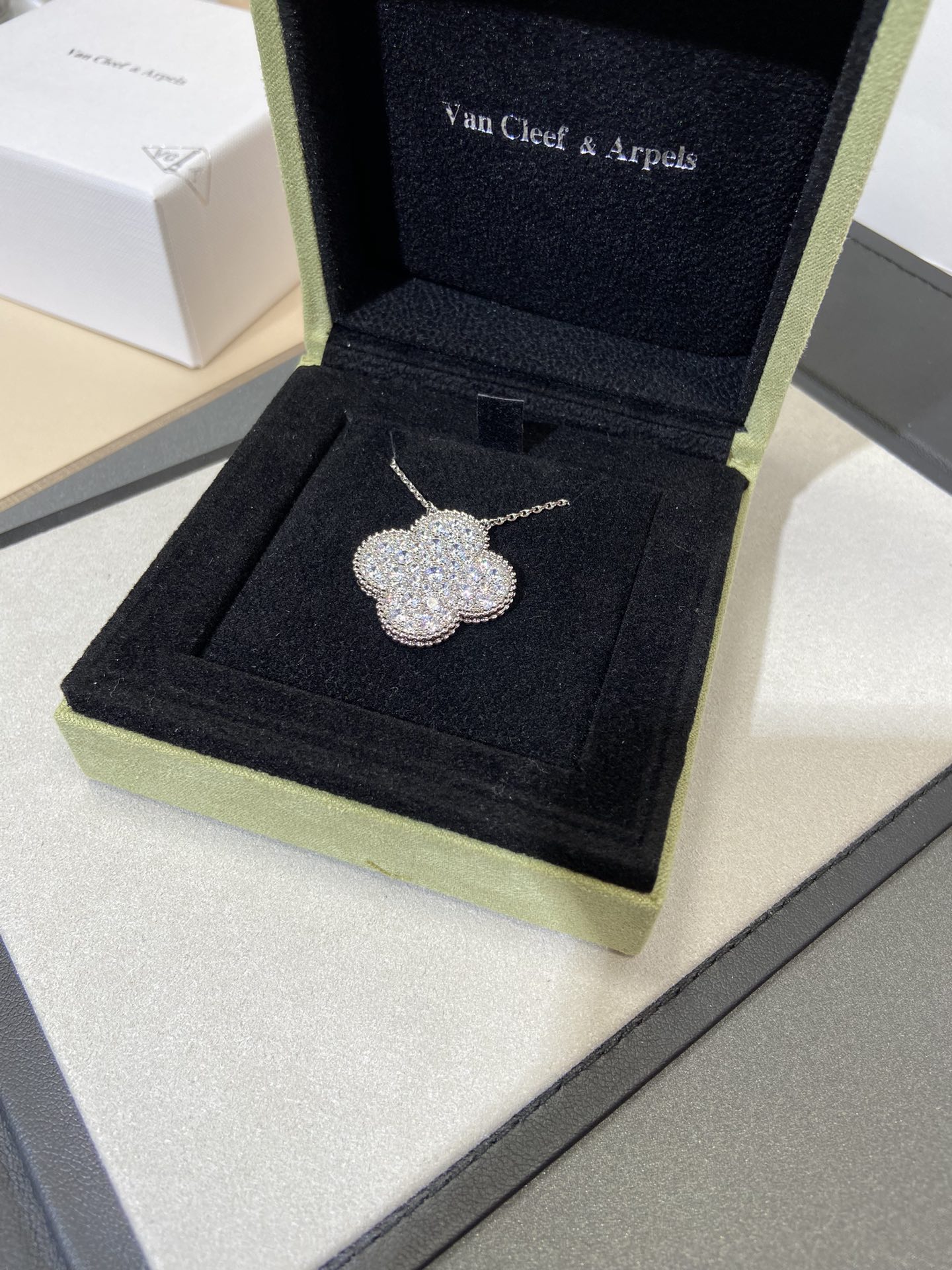 Van Cleef & Arpels necklace-105