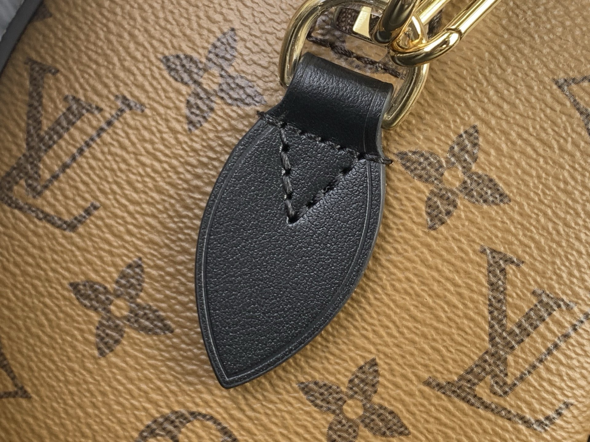 Louis Vuitton Hot New Product-27