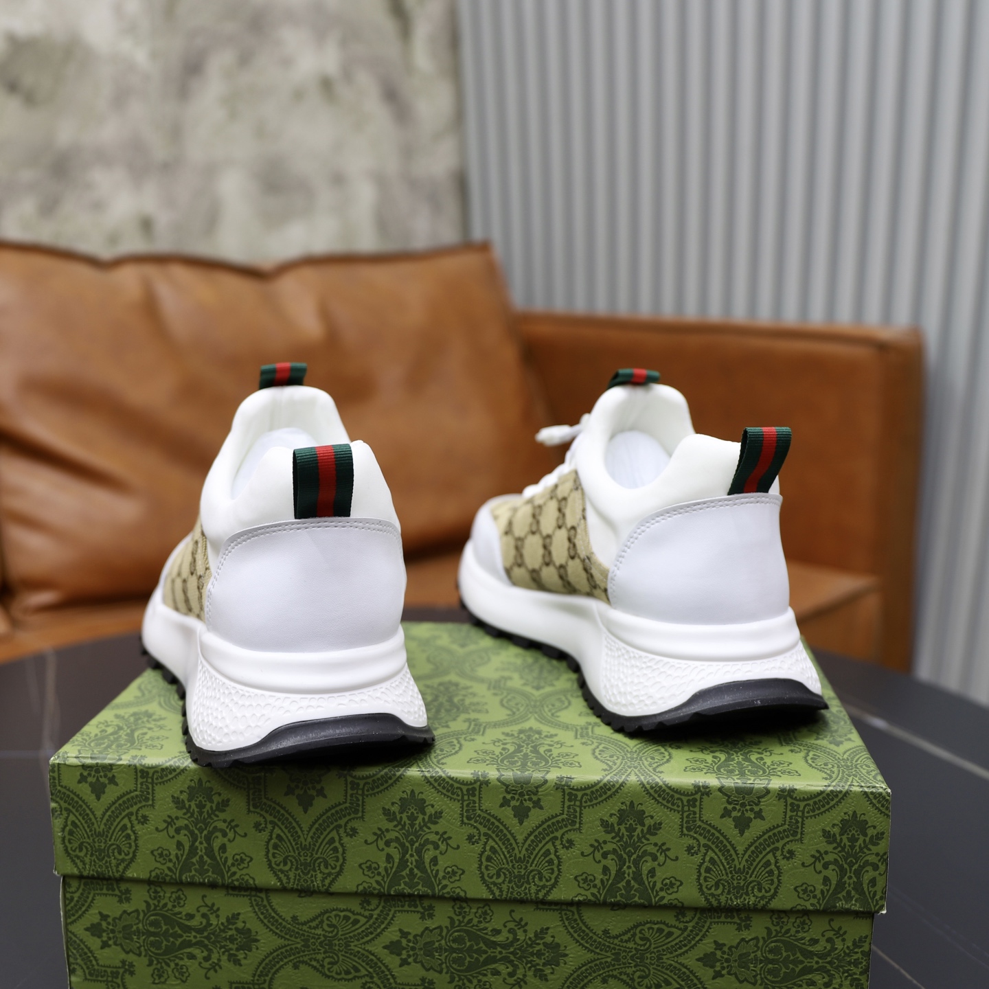 Gucci Sneakers-129