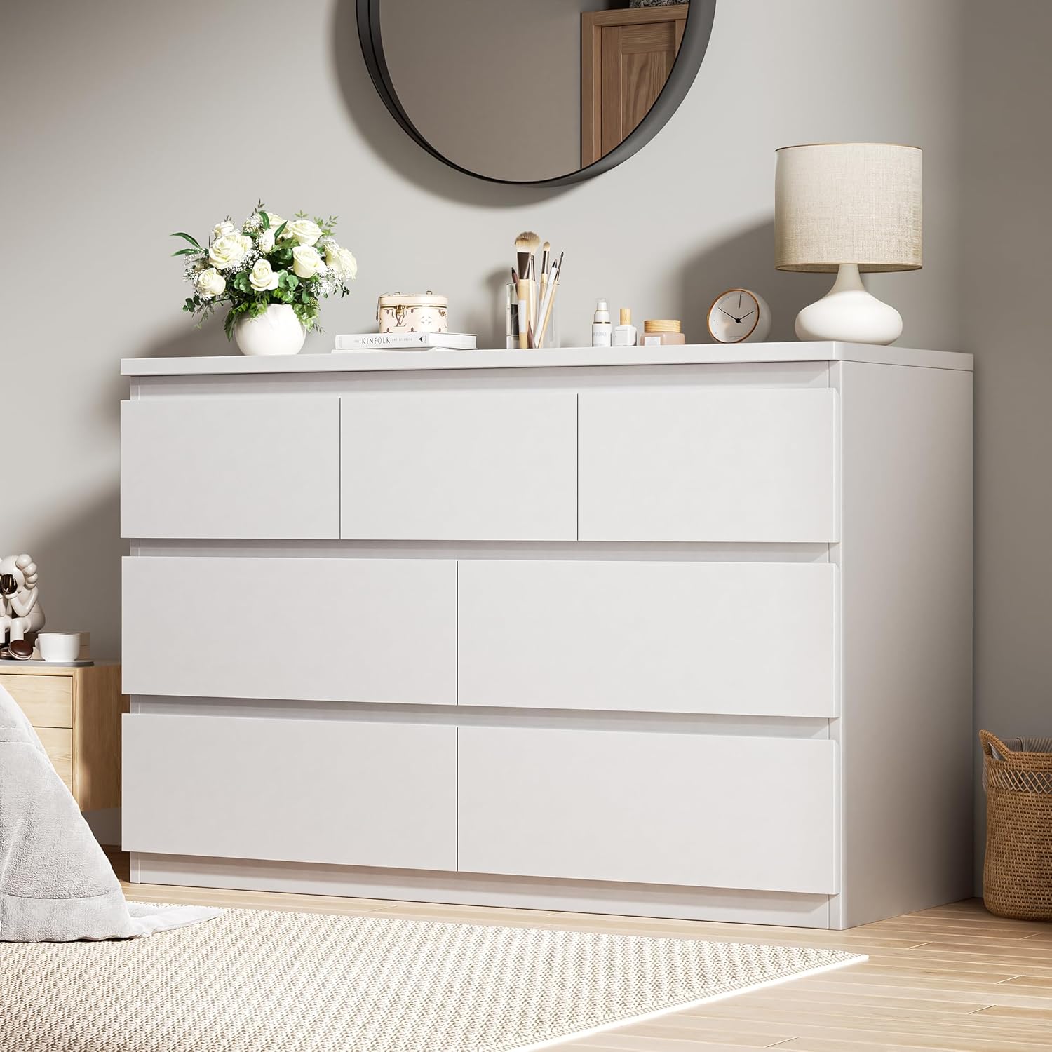 White 7 Drawer Dresser for Bedroom,Modern Wood Chest of Drawers,Closet Clothes Storage Organizer with Deep Drawers for Living Room Hallway Entryway,Nursery (15.3