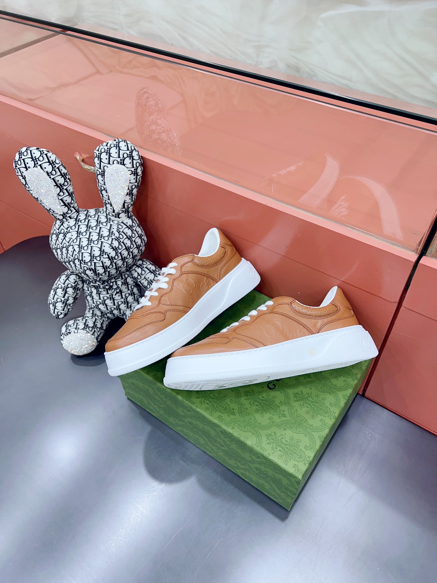 Gucci Sneakers-125