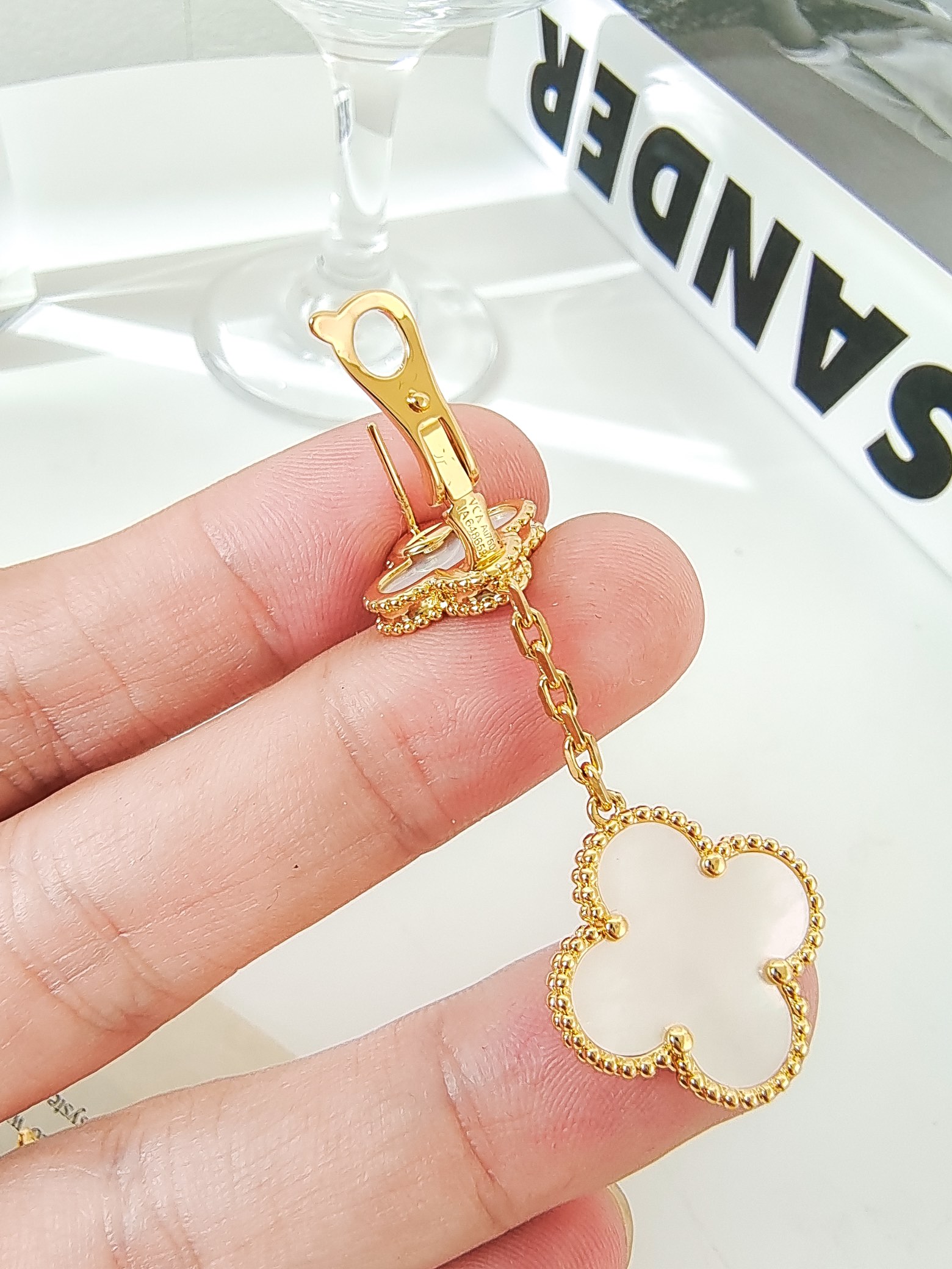 Van Cleef & Arpels earring-123