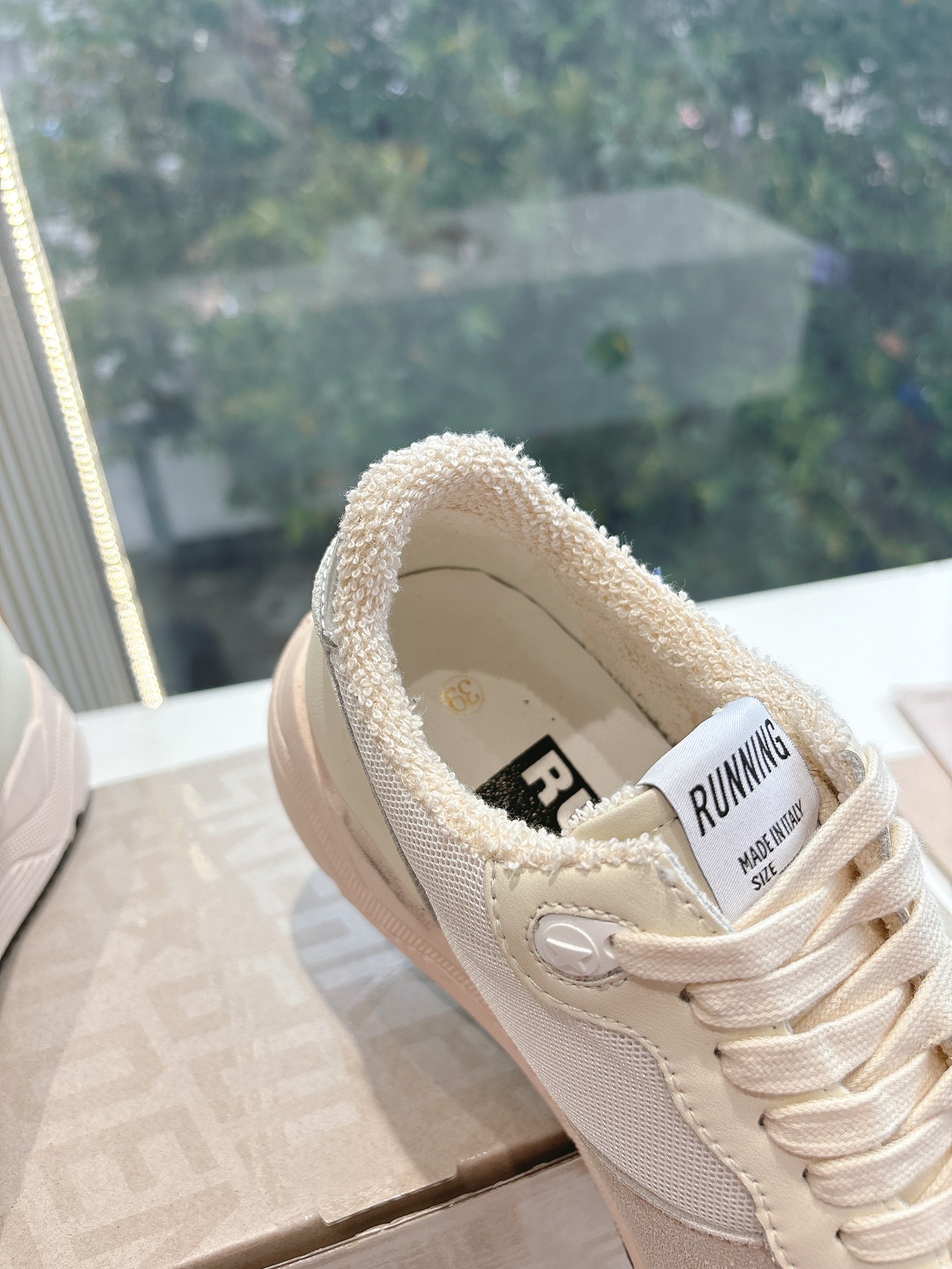 Golden Goose Sneakers-14