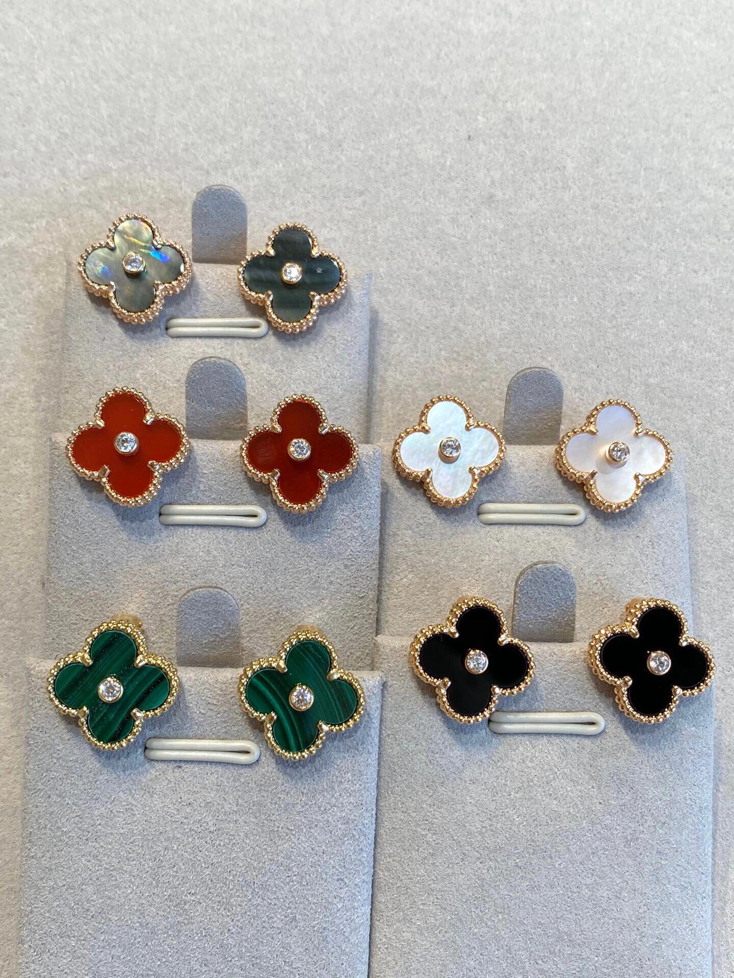 Van Cleef & Arpels earring-72