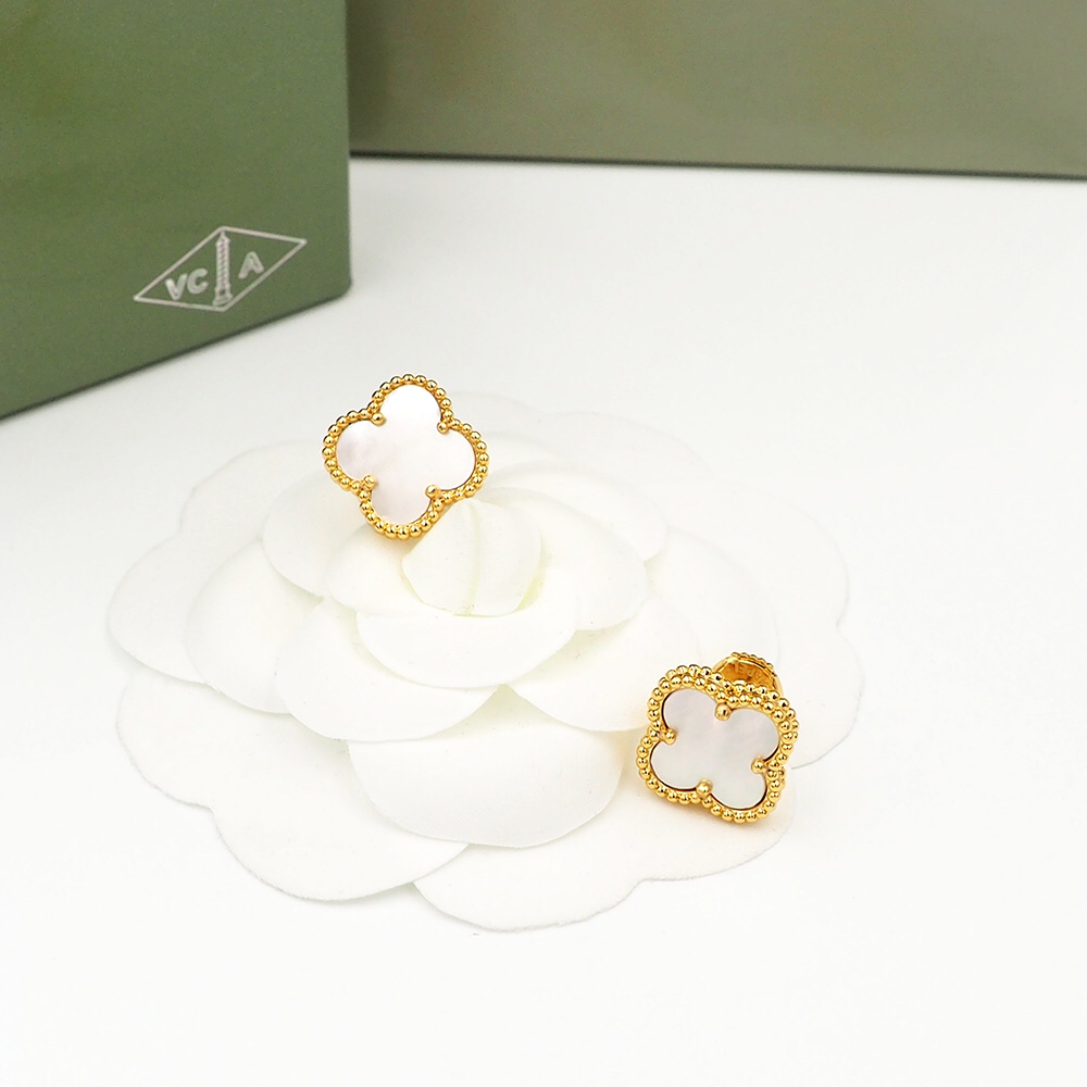 Van Cleef & Arpels earring-57