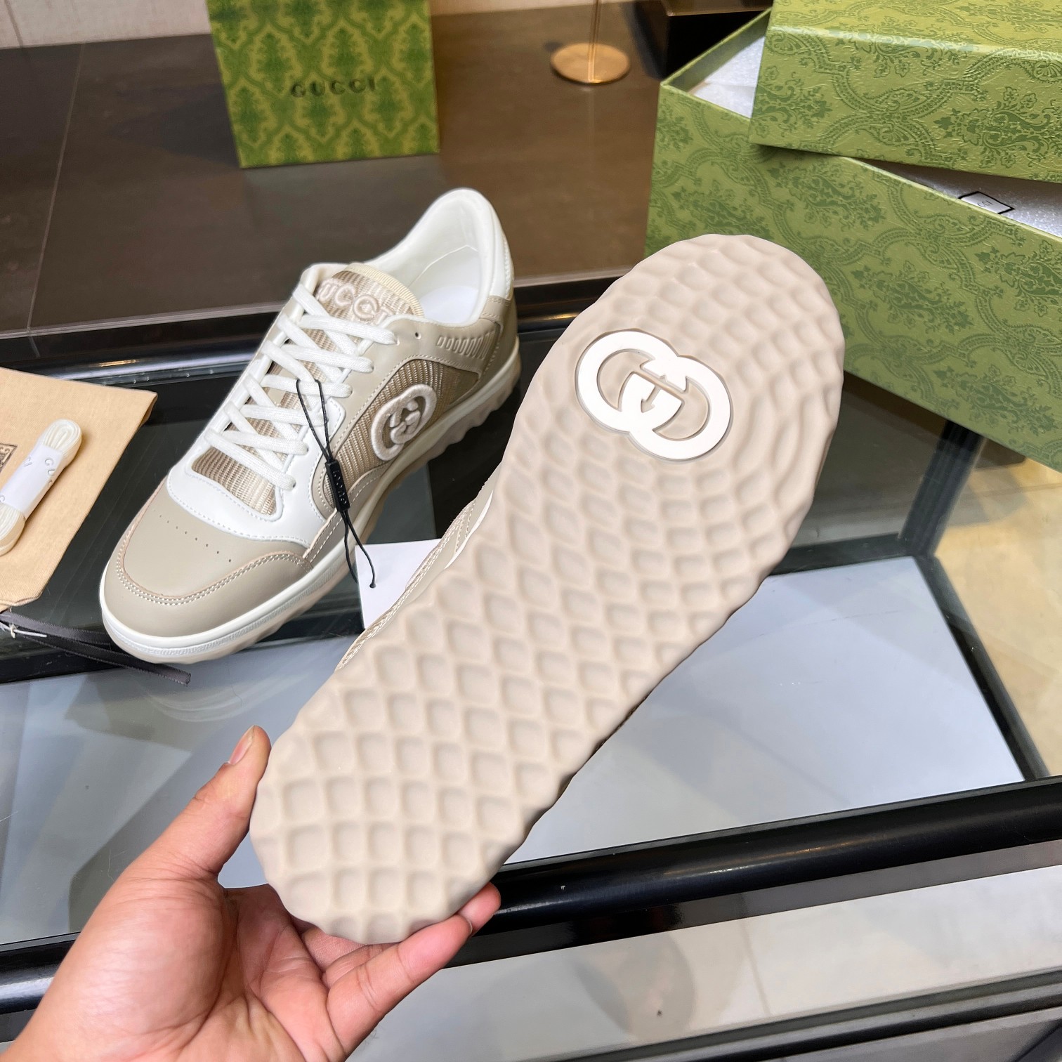 Gucci Sneakers-127